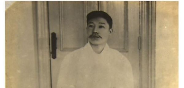 순국 직전의 안중근 의사. 안 의사는 1909년 10월26일 이토 히로부미 일본총리를 살해하고 다음해인 1910년 3월26일 중국 뤼순 감옥에서 순국했다.