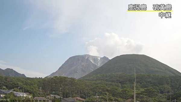 일본 남부 가고시마 사쓰마이오지마에서 6년만에 화산 분화가 발생했다. 사진=NHK