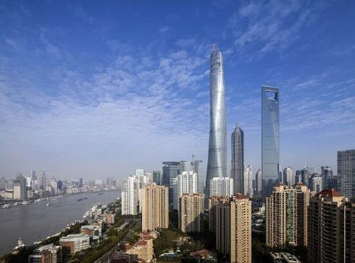 ​중국의 경기 성장세 둔화 여파로 12건의 초고층 빌딩 건설 프로젝트가 연기된 것으로 나타났다. 사진=연합뉴스​