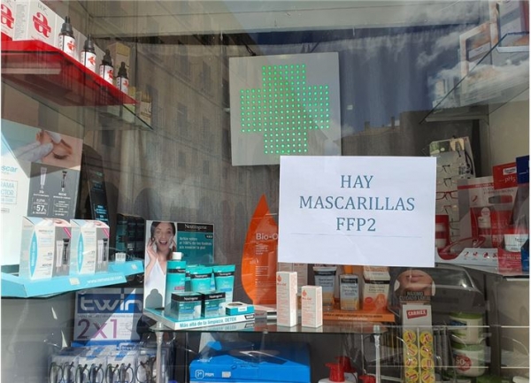 마스크를 판매하는 스페인 약국의 모습. 사진=최지윤 통신원