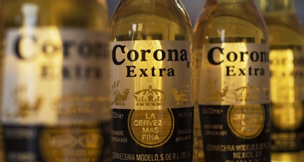멕시코의 주류기업 그루포 모델로가 코로나19(COVID-19) 사태로  '코로나 맥주' 생산을 중단키로 했다. 사진=EPA/연합뉴스