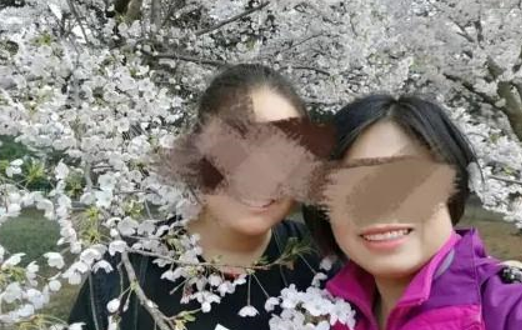 장 씨(왼쪽)와 장씨를 살해한 것으로 알려진 15세 딸의 단란했던 시절 모습. 사진출처=바이두.