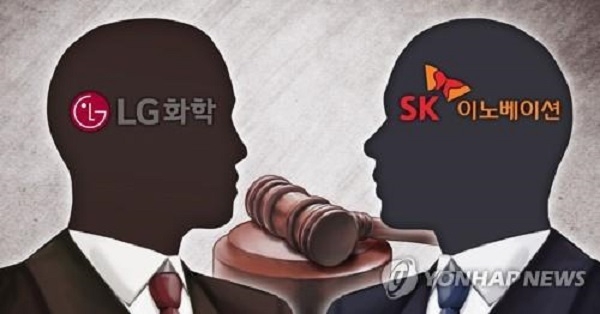 미국에서 LG화학과 전기차 배터리 소송전을 진행하고 있는 SK이노베이션이 '한국인 불법 고용' 논란에 직면하면서 더욱 불리한 위치에 놓였다. 사진=연합뉴스
