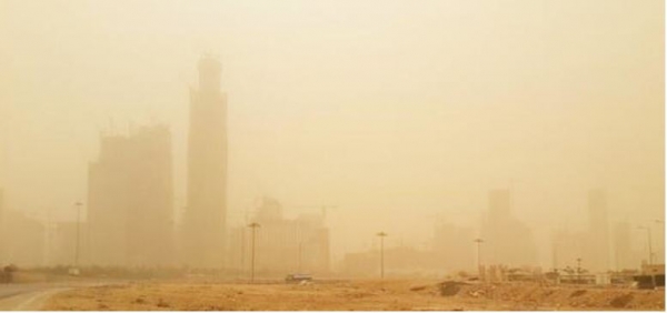 모래폭풍 한가운데 있는 사우디아라비아의 도시. 사진=구글