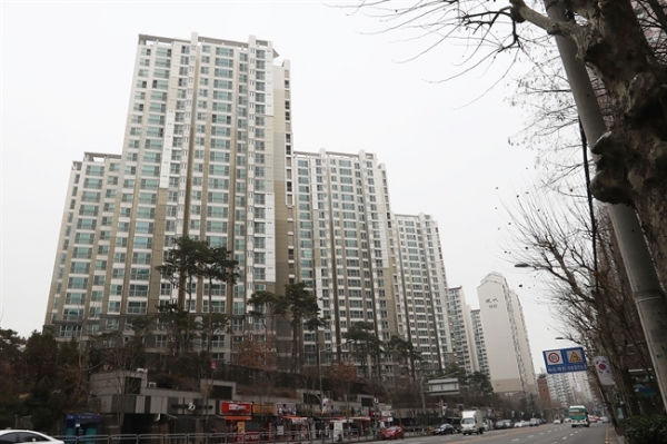 국토교통부 실거래가 시스템에 따르면 지난 13일 서울 광진구 광장동 '광장힐스테이트' 아파트가 19억9000만원에 거래됐다. 사진=연합뉴스