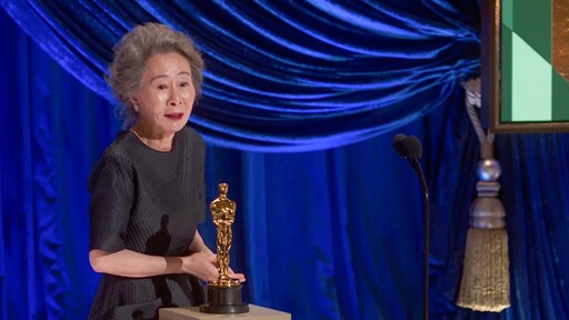 윤여정은 오스카 여우조연상 수상으로 102년 한국 영화사의 새로운 기록을 세웠다./사진출처=오스카 홈페이지