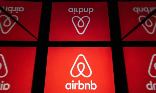 숙박 공유업체 에어비앤비(Airbnb)가 미국 뉴욕의 한 숙소에서 성폭행당한 여성에게 비밀 합의금으로 700만 달러(약 79억원)를 지급한 것으로 알려졌다. 사진=AFP