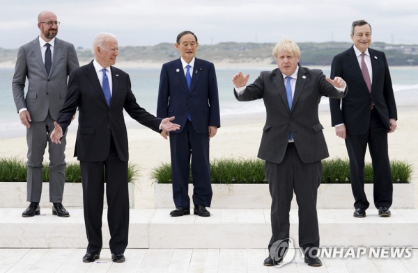 올해 G7 의장국인 영국의 보리스 존슨 총리는 22일(현지시간) 트위터에 글을 올려 24일 G7 긴급 정상 회의를 소집한다고 밝혔다. 사진=AP/연합