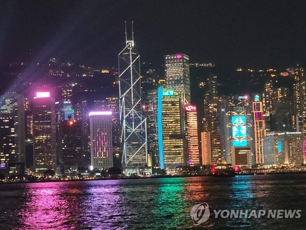홍콩에 거점을 둔 미국 기업의 수가 18년 만에 최소 수준으로 줄어든데다 홍콩 증시가 기업공개(IPO) 세계 톱3 시장의 지위에서도 밀려났다. 사진=연합