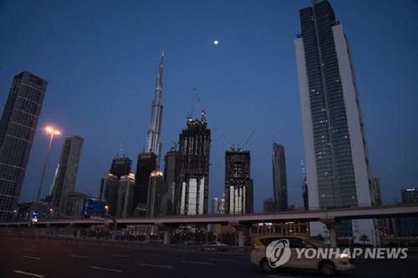 아랍에미리트(UAE)가 세계 최초로 주 4.5일 근무제를 도입한다. 사진=연합뉴스