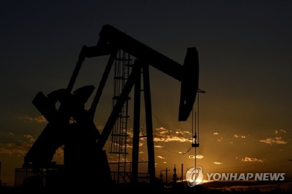 사우디아라비아가 원유 수출가격 인하 및 생산량 증산을 결정해 글로벌 금융시장이 휘청이고 있다. 사진=연합뉴스