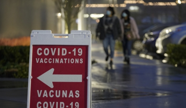 미국 질병통제예방센터(CDC)는 27일(현지시간) 코로나19 감염자의 격리 기간을 종전의 10일에서 절반인 5일로 낮춘 새로운 지침을 발표했다. 사진=AP/연합