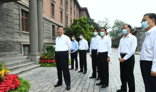 시진핑(習近平) 중국 주석은 지난 24일 '탄소 배출 정점 도달 및 탄소 중립 실현 목표'를 주제로 한 당 정치국 집단학습에서 "에너지 혁명을 촉진해야 한다"고 지시했다.사진=신화