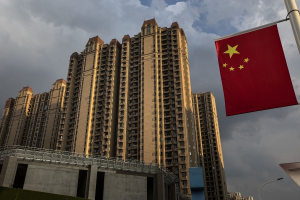 중국부동산정보그룹(CRIC)이 노동절 연휴(4월 30일∼5월 4일) 기간중 중국 내 23개 도시를 대상으로 조사한 신규 주택 판매가 면적 기준으로 전년 대비 33% 감소했다. 사진=CNBC