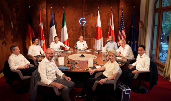 주요 7개국(G7) 정상들은 26일(현지시간) 점심 세계경제 상황을 논하는 것으로 정상회의를 시작했다. 사진=AFP/연합