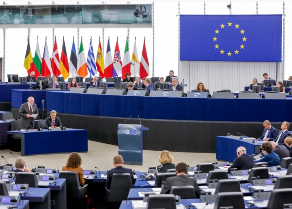유럽연합(EU)은 벨기에 브뤼셀에서 9일(현지시간) 긴급 에너지 장관회의를 열어 러시아산 가스 가격상한제 도입에 대해 논의했으나 합의점을 찾지 못했다.