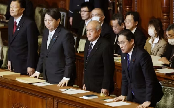일본 '1천조원 예산' 확정···방위비 사상 최대 70조원